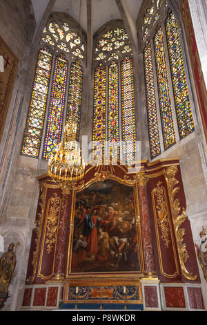 Narbonne, Occitanie Region, Frankreich. Innenansicht der Kathedrale. Kathedrale Saint-Just-et-Saint-Pasteur de Narbonne. Stockfoto