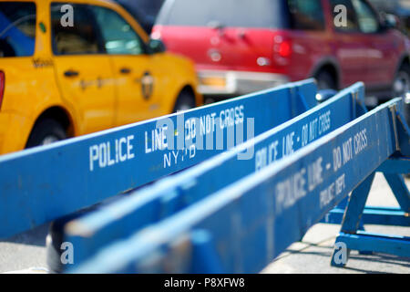 Holz- Keine polizeiliche Barrieren in New York, USA Stockfoto