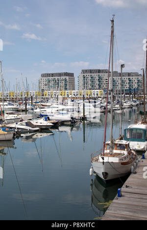 Segelboote in Brighton Marina günstig Stockfoto