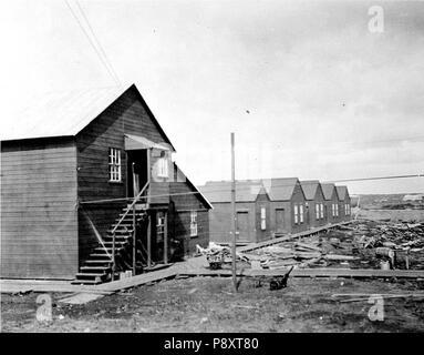 . 286 der Philippinischen Arbeiter Viertel zu einem Lachs cannery, Nushagak, Alaska, 1917 (COBB 356) Stockfoto