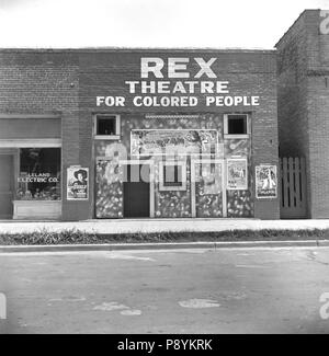 Theater mit Schild "Rex Theater für farbige Menschen', Leland, Mississippi, USA, Dorothea Lange, Farm Security Administration, Juni 1937 Stockfoto