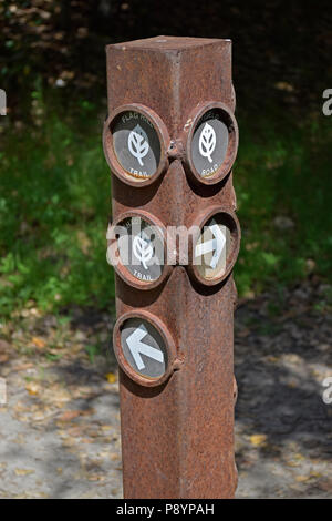 Trail Richtung post in Post, Sunol Wildnis, East Bay Regional Park, Kalifornien Stockfoto