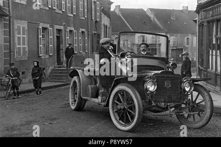 Alte Postkarten, PARAY-LE-MONIAL, (71), Saône-et-Loire, Burgund Stockfoto