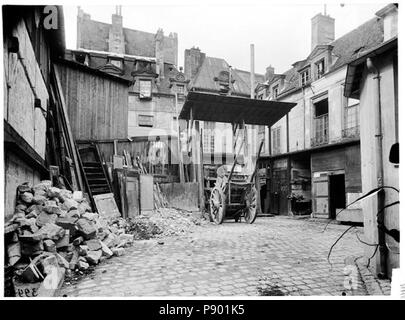 335 Hôtel Royal de Saint-Pol (dépendances de l') - Vue Sur Cour-Paris 04 - Médiathèque de l'architecture et du patrimoine - APMH 00037886 Stockfoto