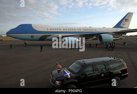 Air Force One auf der Rollbahn am Flughafen Prestwick, Ayrshire, nachdem US-Präsident Donald Trump in Schottland gelandet. Stockfoto