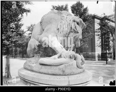 348 Jardin des Tuileries - Groupe sculpté du Lion au Schlange - Paris 01 - Médiathèque de l'architecture et du patrimoine - APMH 00037546 Stockfoto