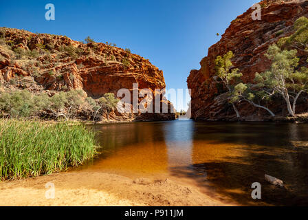 Ellery Creek Big Hole, West MacDonnell Ranges und National Park, in der Nähe von Alice Springs, Northern Territories, Australien Stockfoto