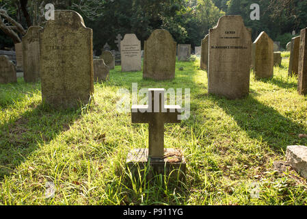 Friedhof in Hong Kong Downtown an einem sonnigen Tag Stockfoto