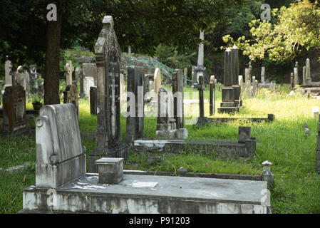 Friedhof in Hong Kong Downtown an einem sonnigen Tag Stockfoto