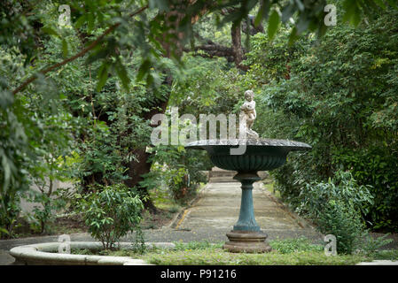 Friedhof in Hong Kong Downtown an einem sonnigen Tag Stockfoto