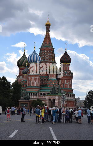 Die Fassade der Kathedrale Saint Basil's auf dem Roten Platz in Moskau, Russland Stockfoto