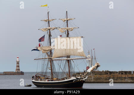 Sunderland, Großbritannien, 13. Juli 2018. Die morgenster Segel Vergangenheit Roker Pier Sunderland herbour in North-east England. Die 2018 Tall Ships Race beginnt in Sunderland, bevor sie auf der ersten Etappe der 2018 Tall Ships Race, Ebsjerg in Dänemark. Credit: Stuart Forster/Alamy leben Nachrichten Stockfoto