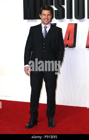 London, UK, 13. Juni 2018. Tom Cruise sorgt sich die UK Premiere von 'Mission: Impossible - Fallout' an der BFI IMAX Kredit statt: Mario Mitsis/Alamy leben Nachrichten Stockfoto