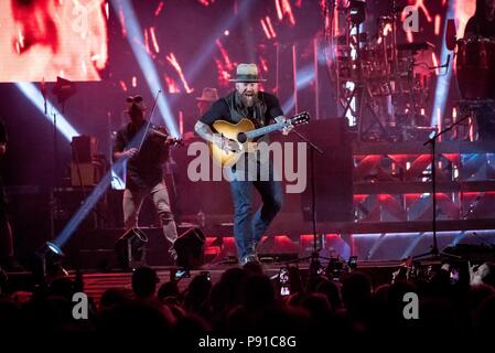 Toronto, Ontario, Kanada. 13. Juli 2018. ZAZ BRAUN Band perfored ar Rogers Centre in Toronto. Quelle: Igor Vidyashev/ZUMA Draht/Alamy leben Nachrichten Stockfoto