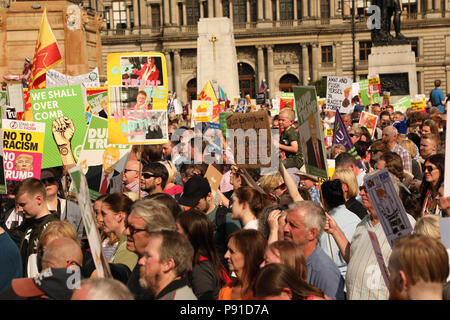 Glasgow, UK, 13. Juli 2018. Trump protestieren, George Square, Glasgow, Schottland, UK Credit: Kirsty Nichol MacInnes/Alamy leben Nachrichten Stockfoto