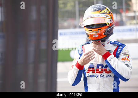 Toronto, Ontario, Kanada. 14. Juli 2018. TONY KANAAN (14) von Brasilien bereitet sich auf die Honda Indy Toronto an Straßen von Toronto in Toronto, Ontario zu üben. Credit: Justin R. Noe Asp Inc/ASP/ZUMA Draht/Alamy leben Nachrichten Stockfoto