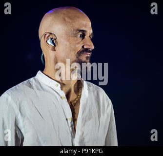 Tim Stand von James bei Latitude Festival, henham Park, Suffolk, England, 14. Juli, 2018 live Stockfoto