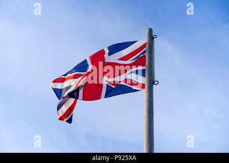 Wehende Flagge des Vereinigten Königreichs Stockfoto