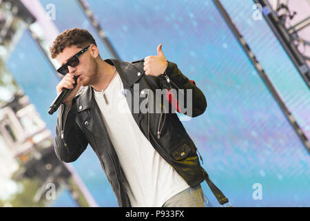 Hip Hop Star Bazzi zur Durchführung bei Fvded im Park von Holland Park in Surrey, BC am 8. Juli, 2018 Stockfoto