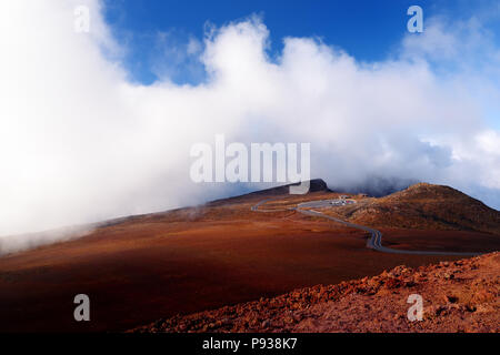 Atemberaubende Ausblicke auf die Landschaft des Haleakala Vulkan Bereich vom Gipfel gesehen. Maui, Hawaii, USA. Stockfoto