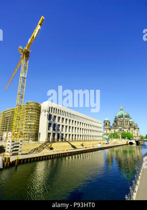 Gebäude Menge Humboldt-forum, ehemaliger Berliner Schloss, Berlin, Deutschland Stockfoto