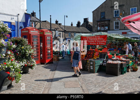 Otley Straße Markt gehalten an einem Dienstag, Freitag und Samstag Stockfoto