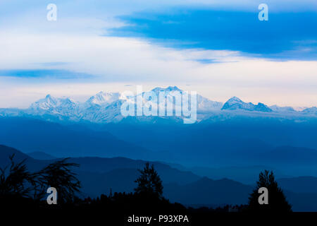 Kanchenjunga Sonnenaufgang von Tiger Hill in Darjeeling Himalaya Westbengalen, Indien Stockfoto