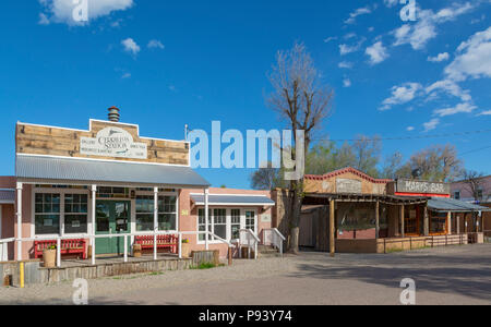 New York, San Rafael, aus theTurquoise Trail, National Scenic Byway, State Highway 14, Ortszentrum entfernt Stockfoto