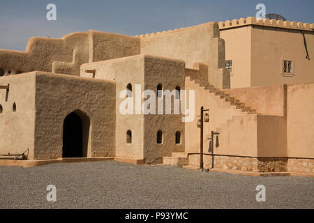 OMAN, Nizwa, Nizwa Schloss (Al Husn, ursprünglich 9. Jahrhundert n. Chr.), Innenhof Stockfoto