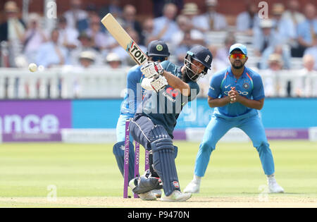 England's Moeen Ali Fledermäuse während des zweiten Royal London einen Tag Länderspiel auf Lord's, London. Stockfoto