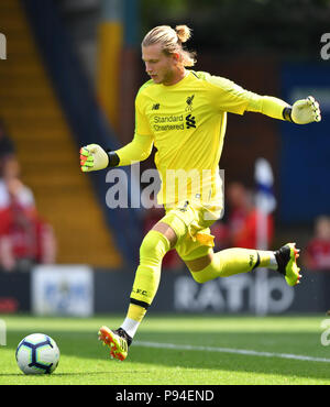 Liverpool Torwart Loris Karius in Aktion während der pre-Season Match an der Energy Check Stadium, begraben. PRESS ASSOCIATION Foto. Bild Datum: Samstag, Juli 14, 2018. Siehe PA-Geschichte Fußball begraben. Photo Credit: Anthony Devlin/PA-Kabel. Einschränkungen: EDITORIAL NUR VERWENDEN Keine Verwendung mit nicht autorisierten Audio-, Video-, Daten-, Spielpläne, Verein/liga Logos oder "live" Dienstleistungen. On-line-in-Verwendung auf 75 Bilder beschränkt, kein Video-Emulation. Keine Verwendung in Wetten, Spiele oder einzelne Verein/Liga/player Publikationen. Stockfoto