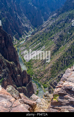 Das South Rim der schwarzen Schlucht, schwarze Schlucht des Gunnison National Park, Colorado Stockfoto