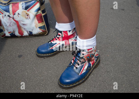 London UK 14 Juli 2018 'Tommy' (Robinson) und Trump Unterstützer" auf "Willkommen Trump' Rallye in Central London. Credit: Thabo Jaiyesimi/Alamy leben Nachrichten Stockfoto