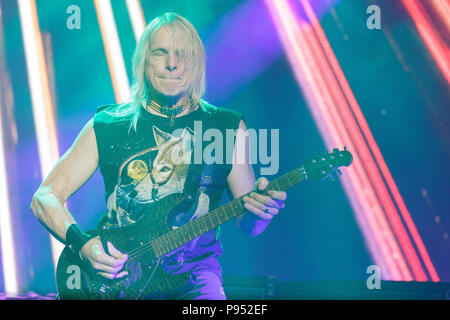 Tours, Frankreich. 14. Jul 2018. Steve Morse der Lead Gitarrist von Deep Purple am jährlichen amerikanischen Touren Festival, Tours, Frankreich. Credit: Julian Elliott/Alamy leben Nachrichten Stockfoto