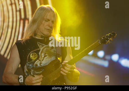 Tours, Frankreich. 14. Jul 2018. Steve Morse der Lead Gitarrist von Deep Purple am jährlichen amerikanischen Touren Festival, Tours, Frankreich. Credit: Julian Elliott/Alamy leben Nachrichten Stockfoto