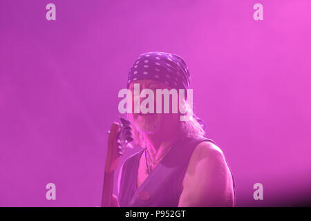 Tours, Frankreich. 14. Jul 2018. Roger Glover der Bassist von Deep Purple am jährlichen amerikanischen Touren Festival, Tours, Frankreich. Credit: Julian Elliott/Alamy leben Nachrichten Stockfoto