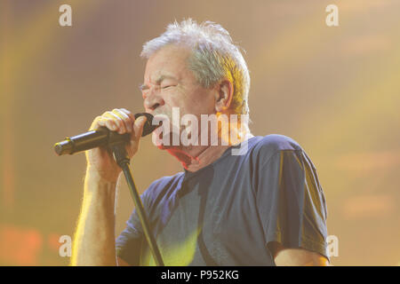Tours, Frankreich. 14. Jul 2018. Ian Gillan der Sänger von Deep Purple am jährlichen amerikanischen Touren Festival, Tours, Frankreich. Credit: Julian Elliott/Alamy leben Nachrichten Stockfoto