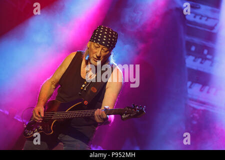 Tours, Frankreich. 14. Jul 2018. Roger Glover der Bassist von Deep Purple am jährlichen amerikanischen Touren Festival, Tours, Frankreich. Credit: Julian Elliott/Alamy leben Nachrichten Stockfoto