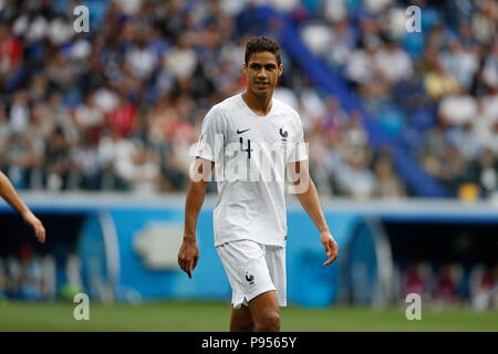 Nizhnij Novgord, Russland. 6. Juli, 2018. Raphael Varane (FRA) Fußball / Fussball: FIFA WM Russland 2018 Match zwischen Uruguay 0-2 Frankreich am Stadion in Nizhnij Nizhnij Novgord Novgord, Russland. Credit: MUTSU KAWAMORI/LBA/Alamy leben Nachrichten Stockfoto