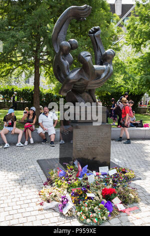 London, Großbritannien. 14. Juli 2018. Die Internationale Brigade Memorial in Jubilee Gardens, gewidmet dem Soldaten und Frauen der Internationalen Brigade, die kämpften und während des Spanischen Bürgerkrieges gestorben (1936 -1939). Credit: Mark Kerrison/Alamy leben Nachrichten Stockfoto