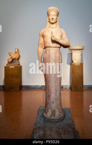 Statue von Kore, parischem Marmor, gefunden in Merenda, Attika, Grab Marker der Phrasikleia, archaischen Stil, Bildhauer Aristion von Paros, 550-540 BC. Stockfoto