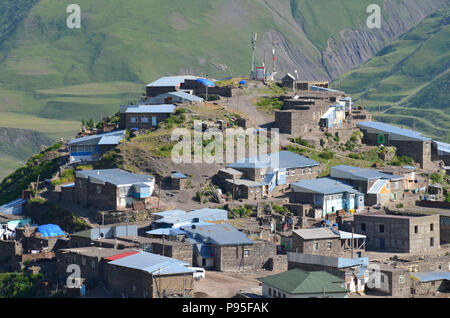 Xinaliq, Aserbaidschan, ein abgelegenes Bergdorf im Kaukasus Stockfoto