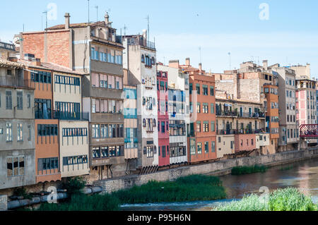 Die Häuser am Fluss Onyar, Girona, Katalonien, Spanien Stockfoto