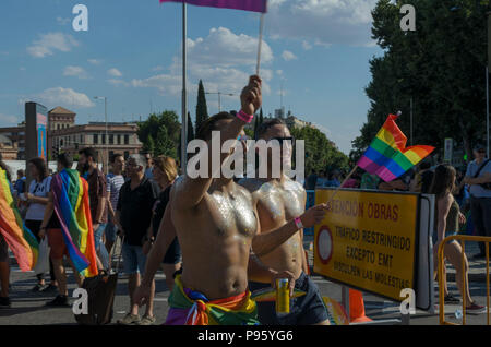 Madrid, Spanien, 7. Juli 2018. Gay Pride Parade mit Teilnehmern in Atocha Square, 7. Juli 2018, Madrid. Stockfoto