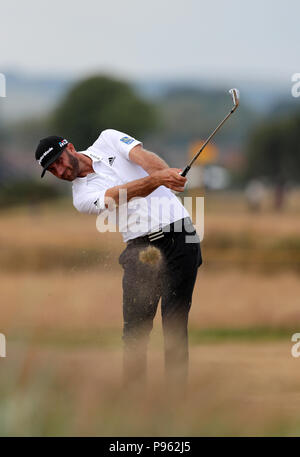 Dustin Johnson üben während der Vorschau Tag der offenen Meisterschaft 2018 bei Carnoustie Golf Links, Angus. Stockfoto