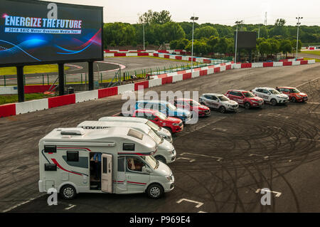 Das maxus (LDV) und MG Palette von Fahrzeugen, die auf der 2018 der SAIC Motor Übersee Media Tour Event auf der Rennstrecke Tianma in der songjiang District Stockfoto