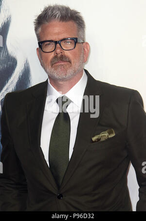 LONDON - 13.Juni 2018: Christopher Mcquarrie besucht die UK Premiere von Mission: Impossible - Fallout am BFI IMAX gehalten Stockfoto