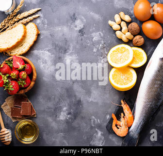 Allergie essen Konzept. Verschiedene allergische Produkte Stockfoto