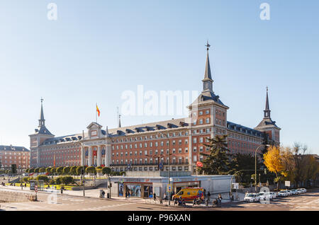 MADRID, SPANIEN: 04.12.2016: Spanische Luftwaffe (Ejercito del Aire) Hauptsitz. Madrid, Spanien. Stockfoto