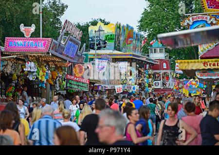 Deutschland, Nordrhein-Westfalen - Cranger Kirmes in Herne Stockfoto